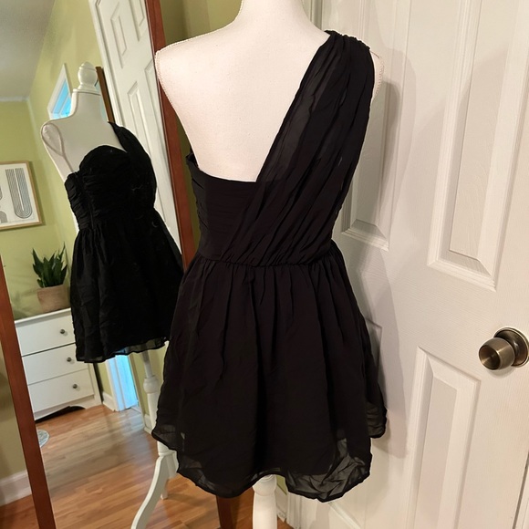 G By Guess NWT Party Dress - Picture 4 of 5